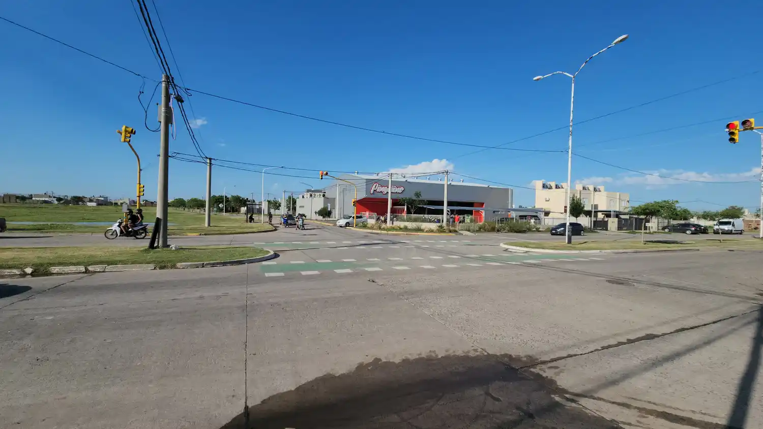 MENOR DEAMBULANDO SOLO BARRIO MORA RAFAELA SUPERMERCADO PINGUINO - 5