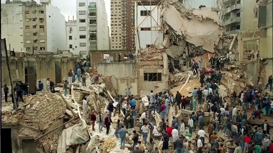 Imagen del atentado a la AMIA ocurrido el 18 de julio de 1994.