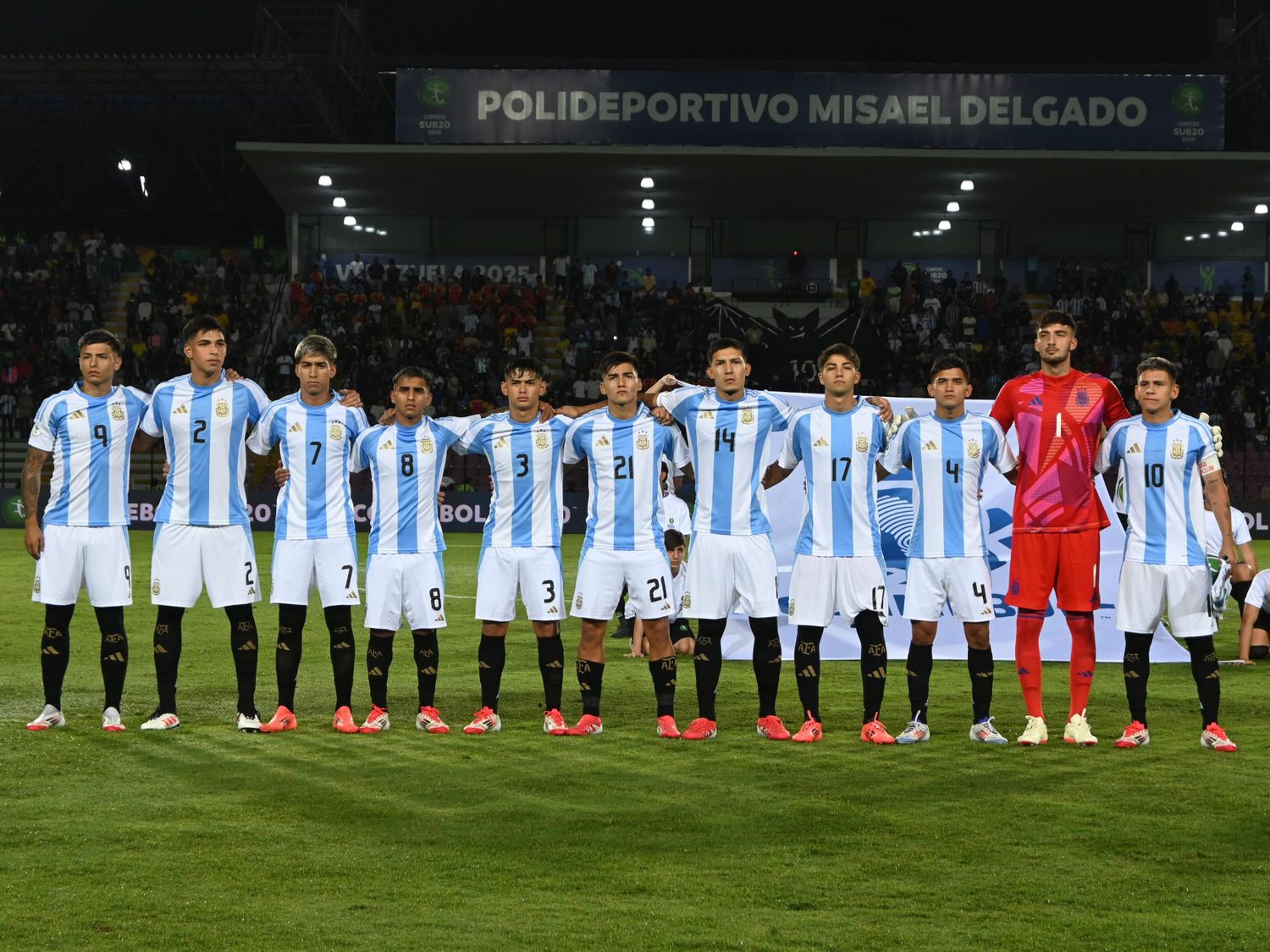 Argentina va por más ante los colombianos