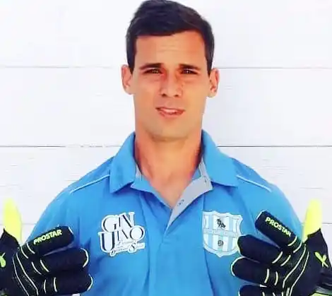 Agustín Starópoli, “parado” en Italia