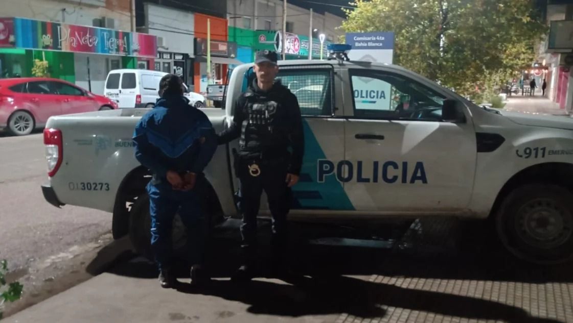 El hombre quedó aprehendido