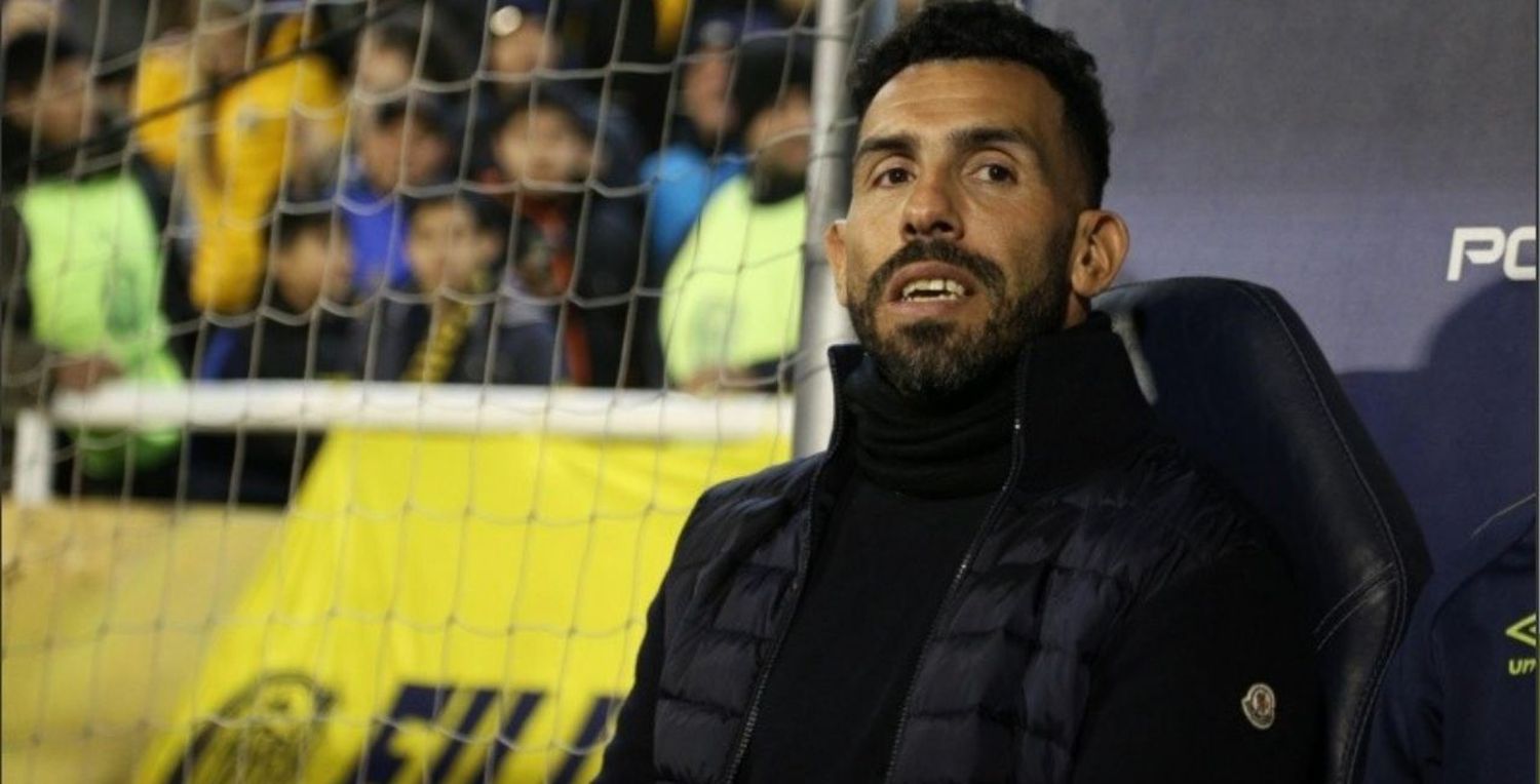 En su debut como DT de Rosario Central, Tevez respaldó al equipo pese a la derrota