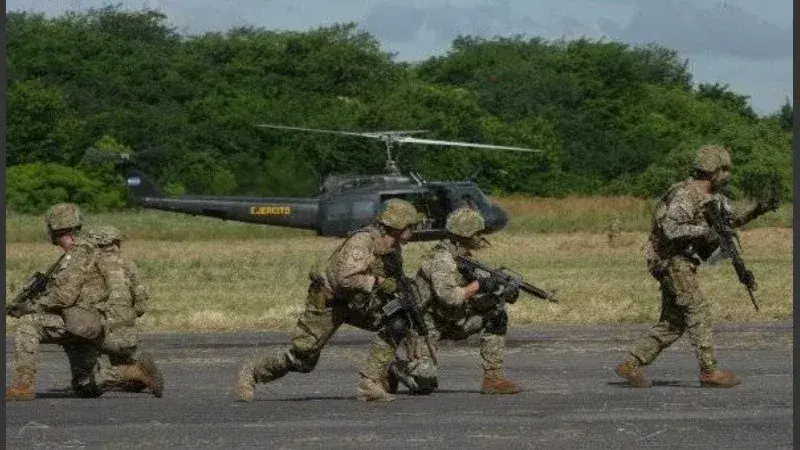 El Gobierno aumentará hasta un 25% los sueldos de las Fuerzas Armadas