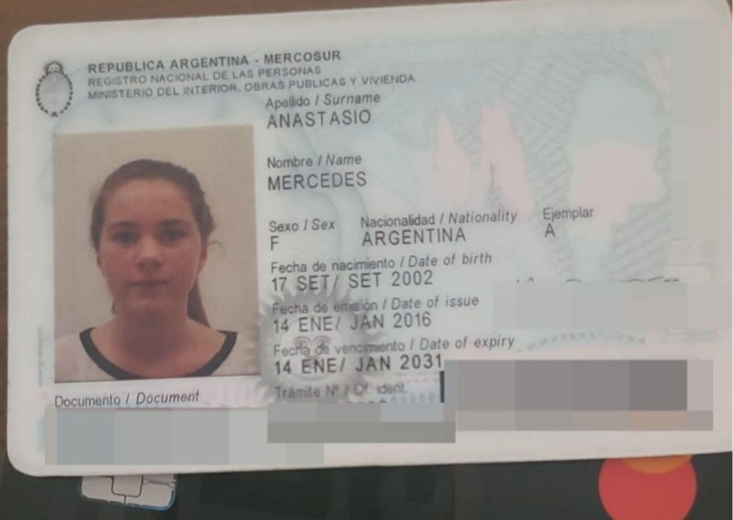 Encontraron DNI y tarjeta de Mercedes Anastasio