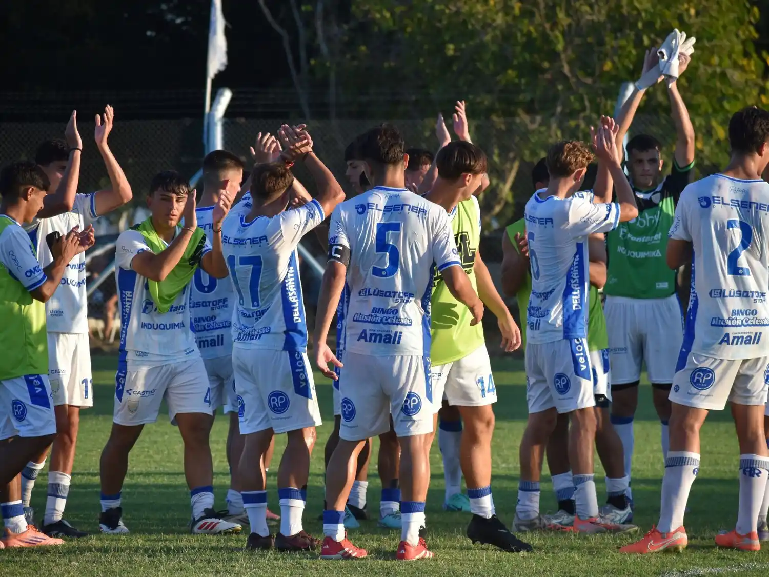 La Reserva cremosa visita a las 15 a Quilmes.Foto:AR