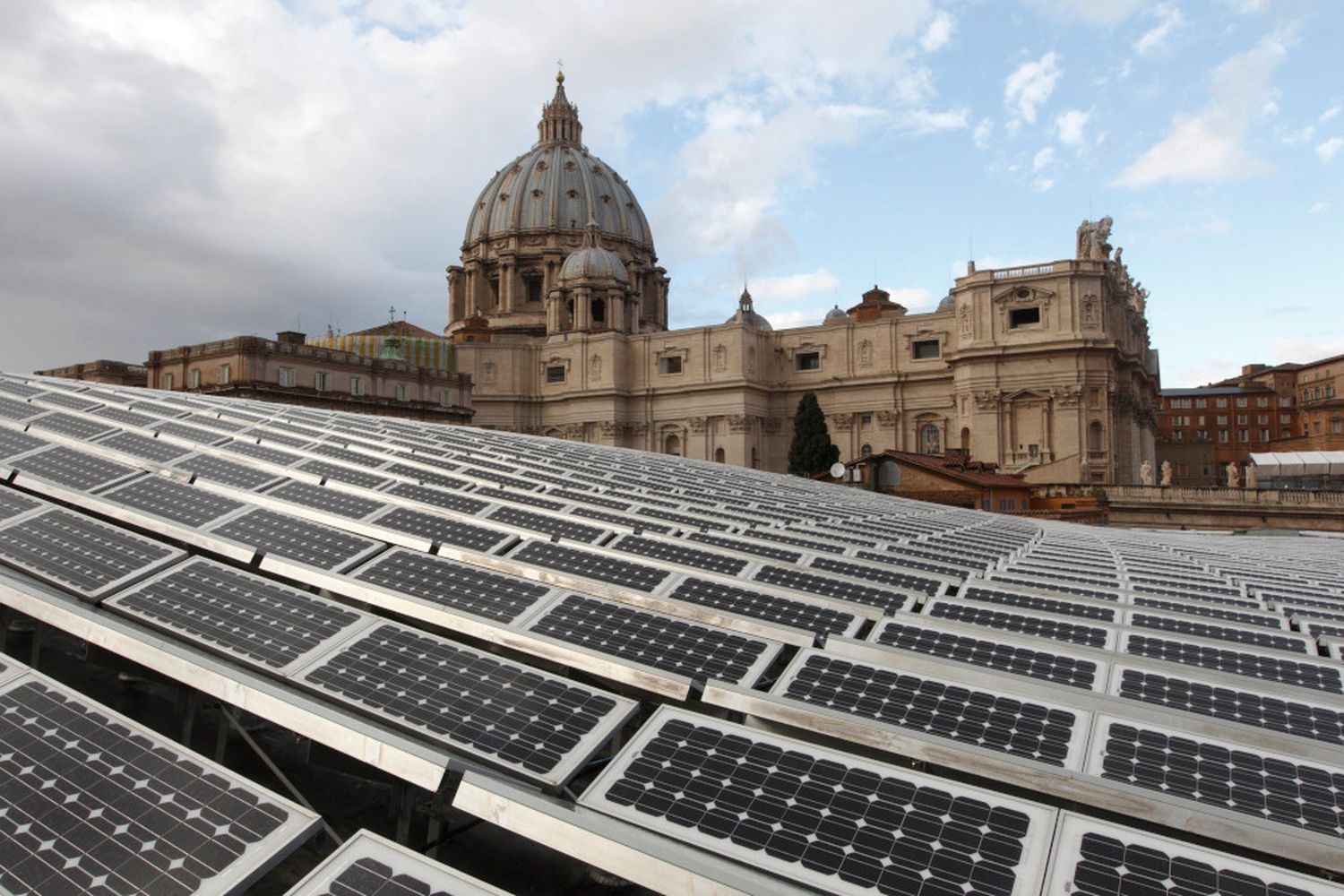 EL VATICANO se apunta a la onda VERDE: promete «emisiones cero» desde la basílica de San Pedro