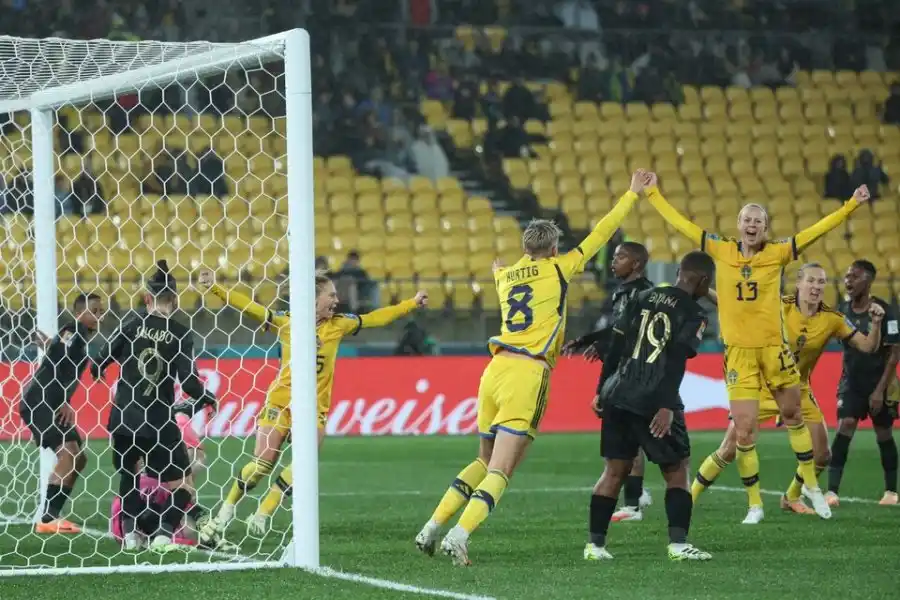 Suecia venció agónicamente a Sudáfrica