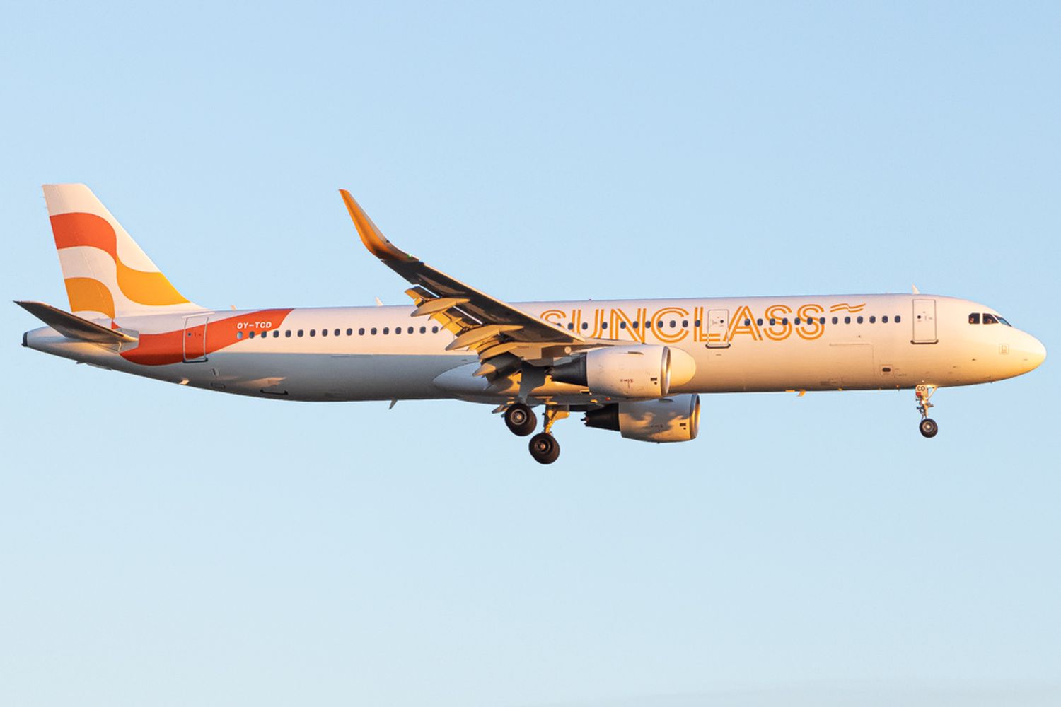 Sunclass Airlines and Braathens will operate seasonal charter flights to two destinations in Spain