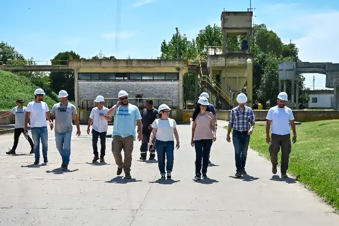 Autoridades provinciales recorrieron la obra de ampliación de la Planta de Tratamiento Cloacal