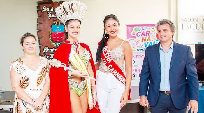 Primera Embajadora  Cultural es de la comparsa Ara Mombay