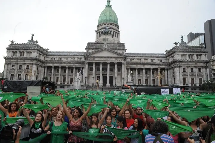 Despenalización del aborto: Comienza el debate legislativo con mil expositores