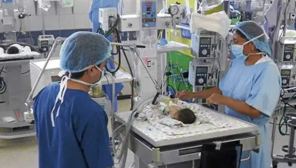 La mortalidad infantil bajó a un dígito por primera vez en 25 años
