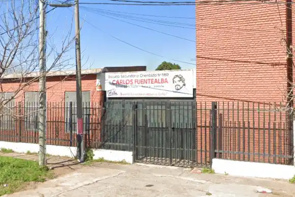 Entraron a robar a una escuela de zona oeste y se llevaron dos aires acondicionados a estrenar