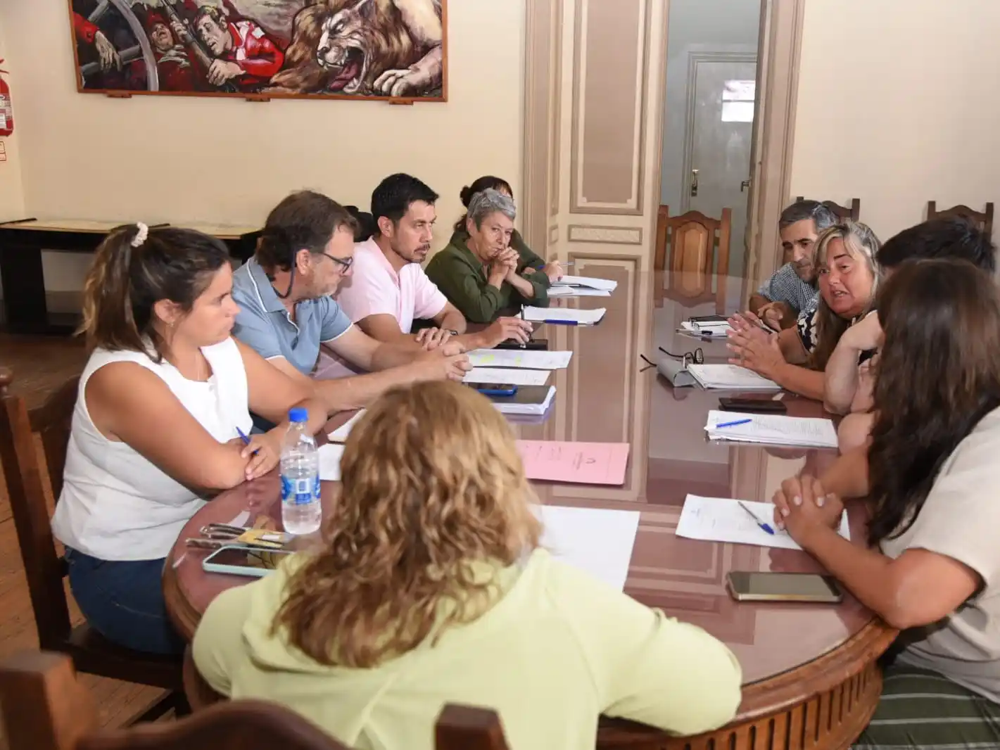 Los concejales acordaron remitir el expediente que busca desvincular la actualización del boleto al estacionamiento medido al Ejecutivo.