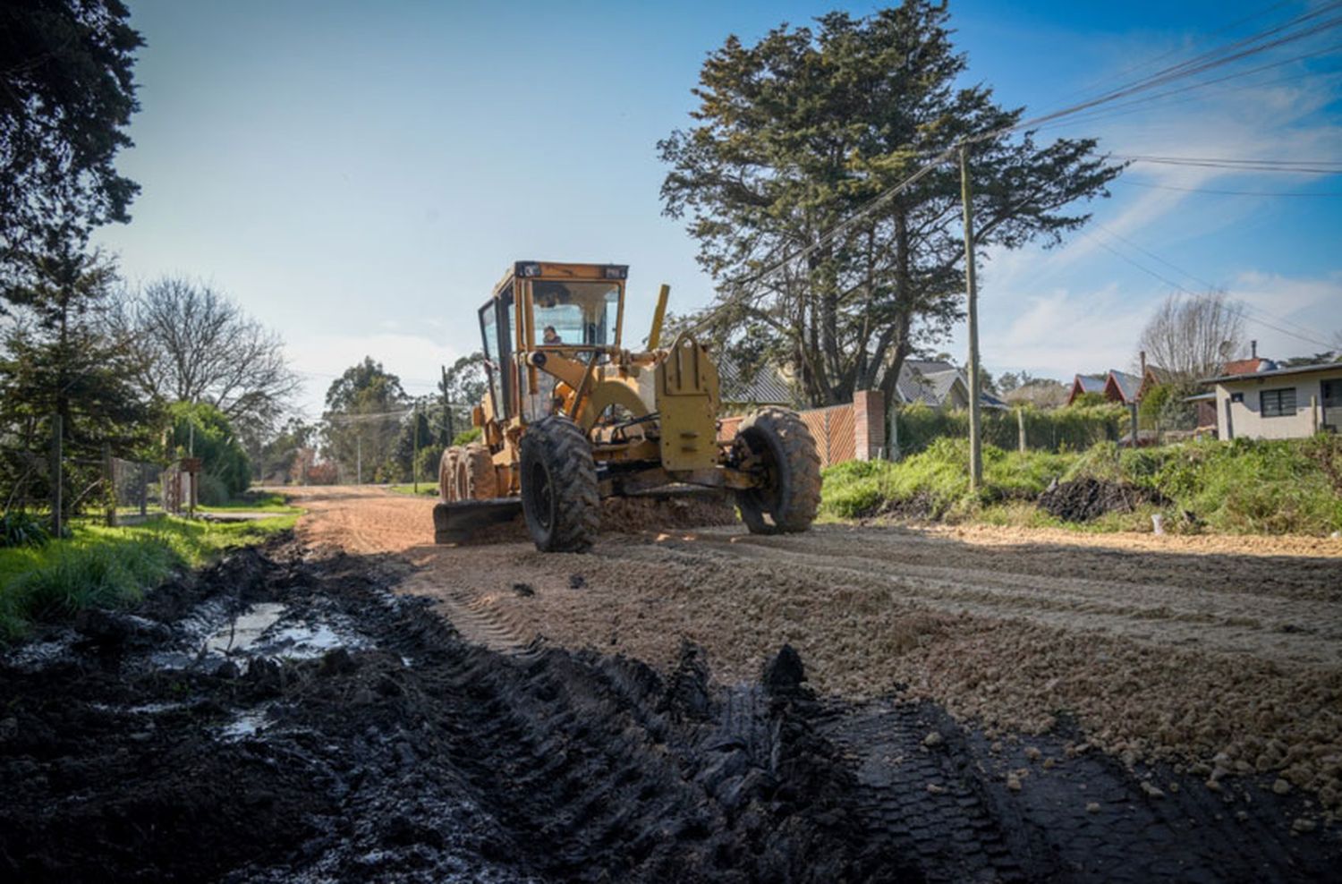 El Municipio arregló más de 40 mil metros de calles en barrios del Puerto y del Sur