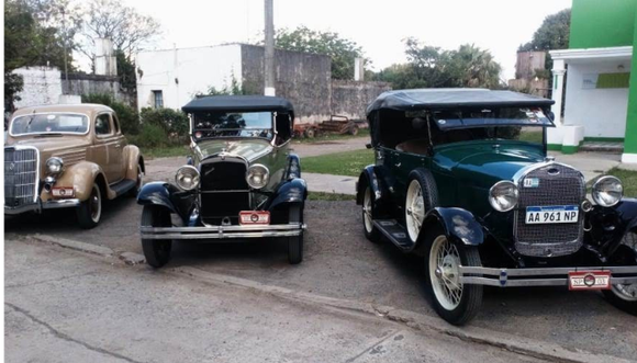 Rat Rod: hacer trompos y exposición de autos armados o modificados