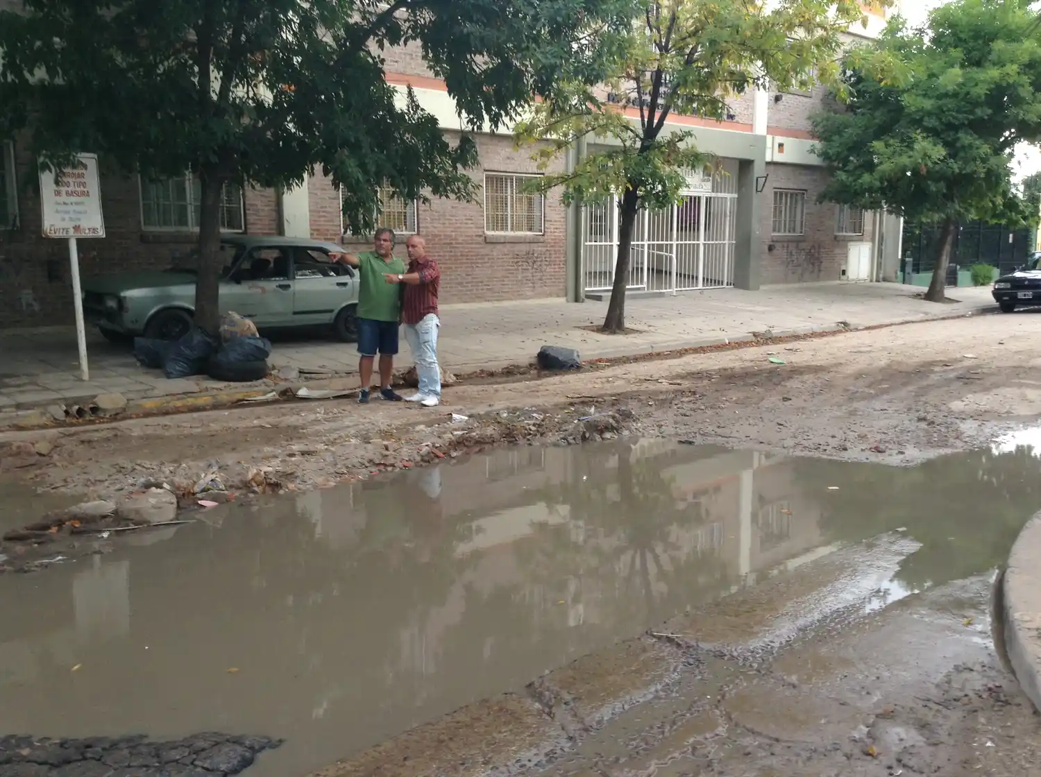 Tres de Febrero: Denuncian estado de abandono en escuela de Loma Hermosa