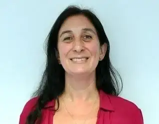 Josefina Ballarre es vicedirectora del Departamento de Ingeniería en Materiales y subsecretaria de Investigación y Posgrado de la Facultad de Ingeniería.