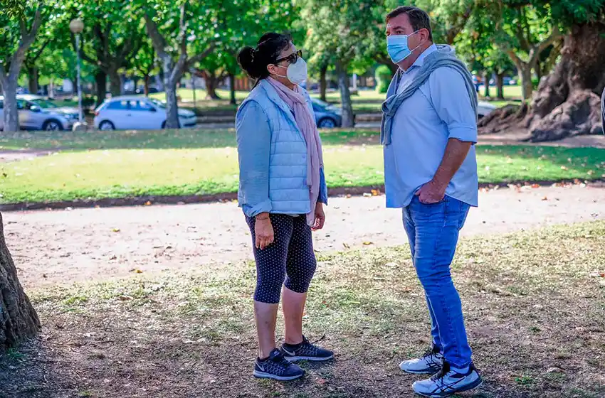 Montenegro se reunió con su gabinete en Plaza Pueyrredon