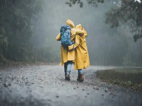 Emiten alerta amarilla por tormentas fuertes para la madrugada y mañana del domingo