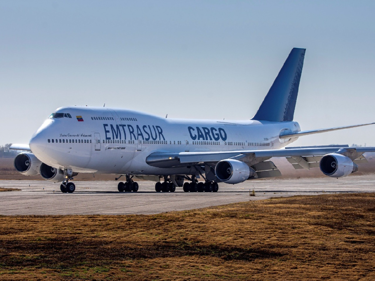 Los tripulantes del avión venezolano-iraní se fueron de la Argentina