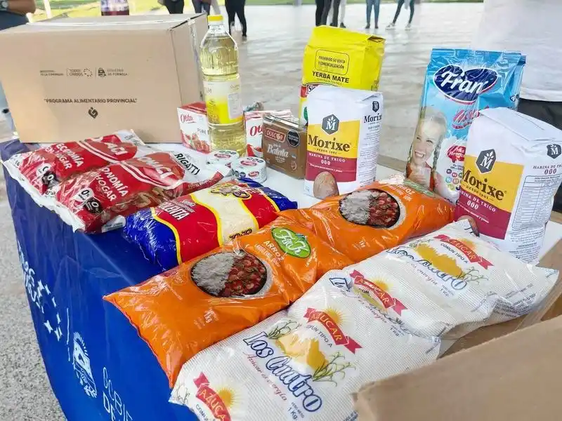 Se entregaron más de mil cajas
alimentarias de la modalidad aborigen