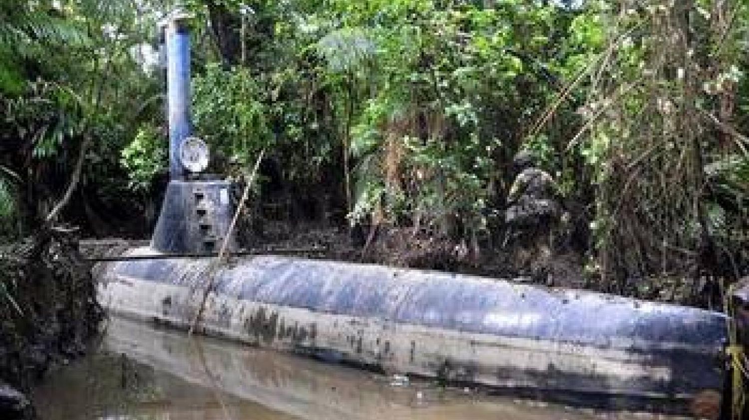 Caen fabricantes de narcosubmarinos para traficar cocaína