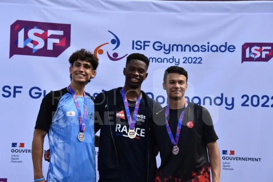Tomas Mondino es Sub Campeón Mundial en 100 metros llanos en el Mundial Intercolegial de Gimnasia