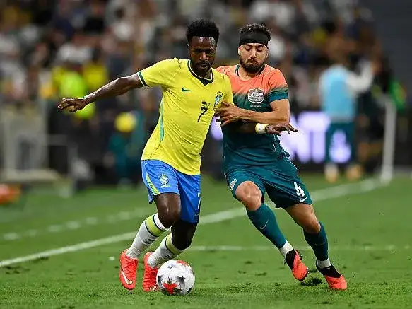 Brasil rescató un empate