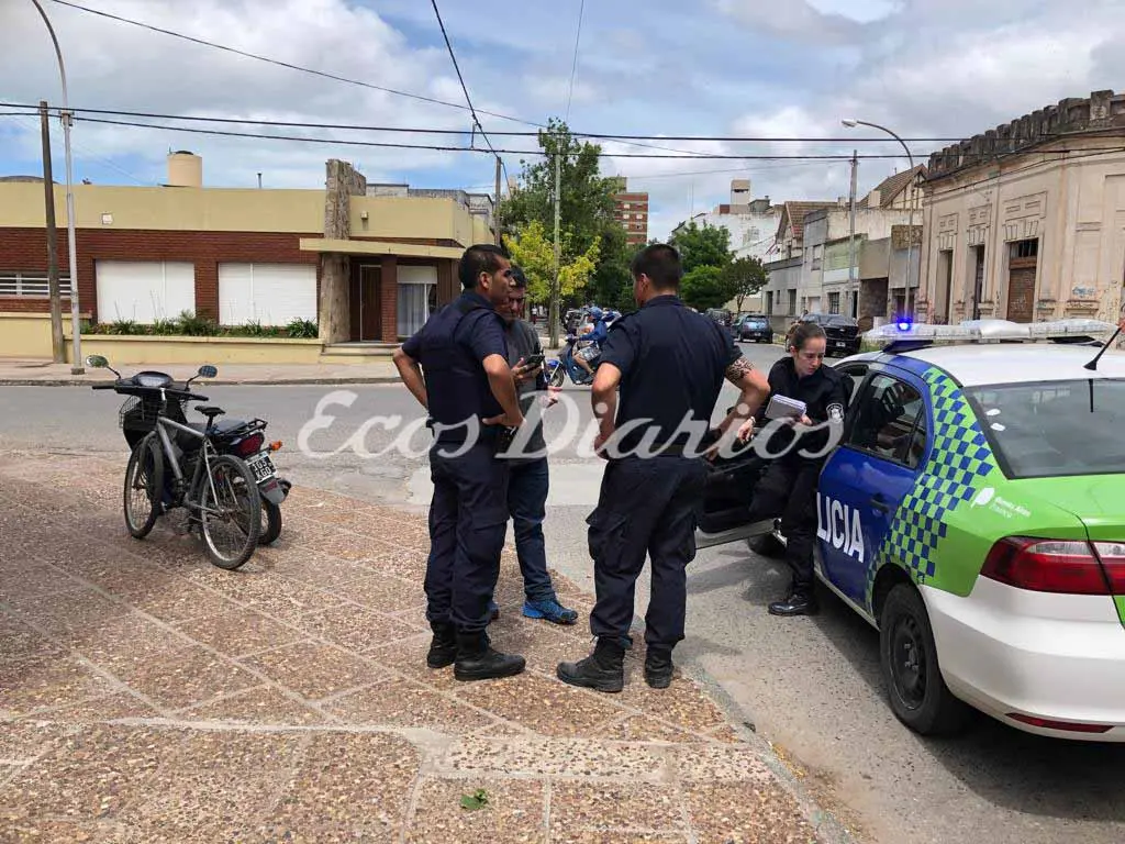 Otro arrebato de un delincuente en moto
