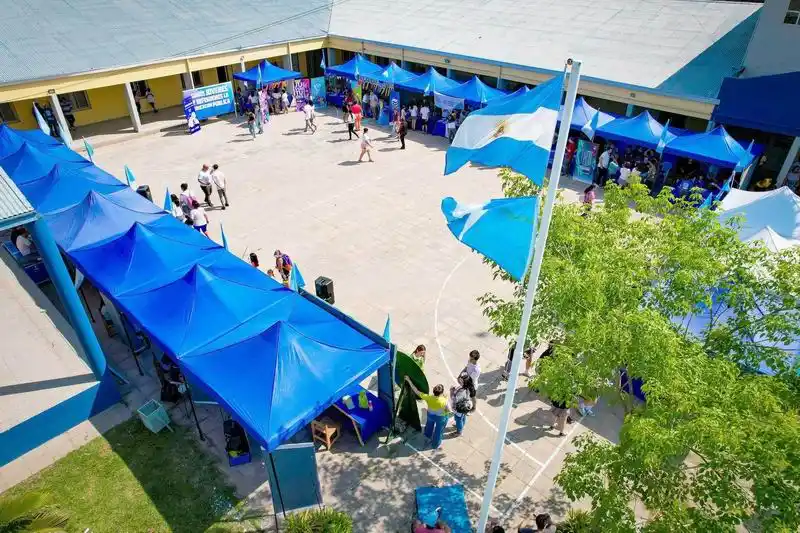 El vicegobernador encabezó la apertura
del programa provincial Acompañarte