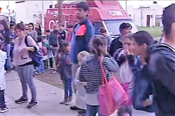 Robos y tiros en una escuela de Moreno: Padres y docentes reclaman seguridad