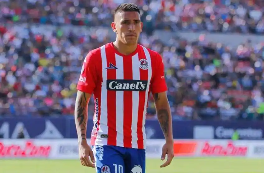 Cocca y la posible llegada de Centurión: “Es un jugador muy interesante al que hay que tratar distinto”