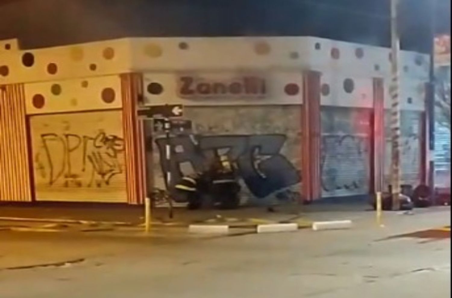 Se incendió una conocida distribuidora de golosinas en el barrio Don Bosco