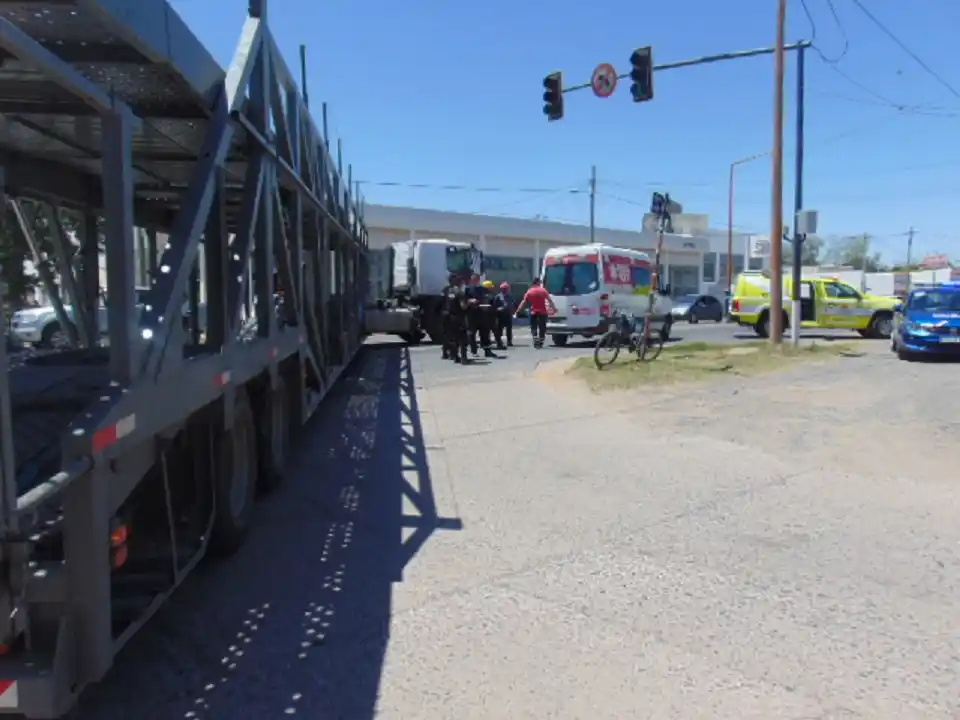 Dos accidentes, casi en simultáneo, en el mediodía de este sábado