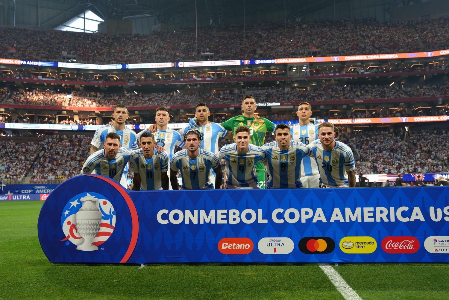 Trabajosamente y con ítems a mejorar, la Selección puso primera con autoridad en el inicio del certamen.