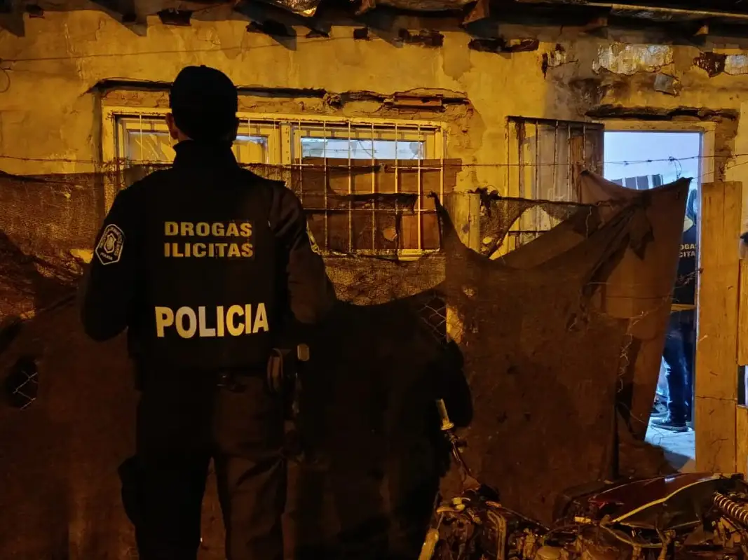 Los allanamientos se realizaron en el barrio El Martillo tras una serie de denuncias.