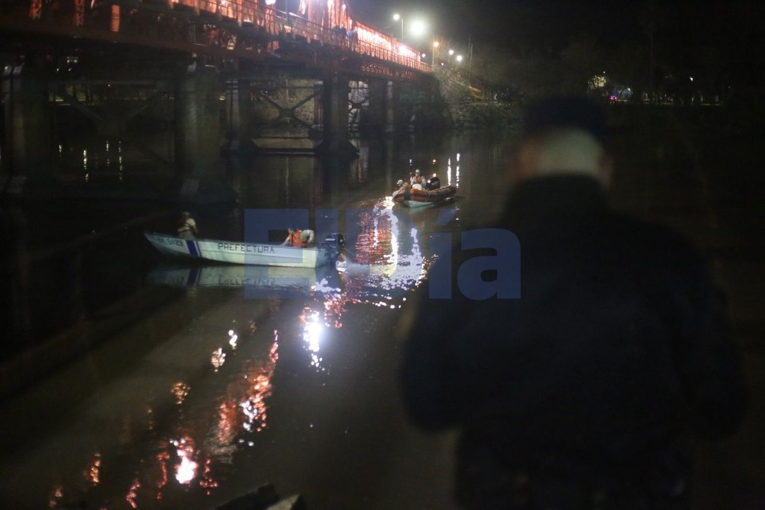 Un hombre se tiró al río desde el puente Méndez Casariego