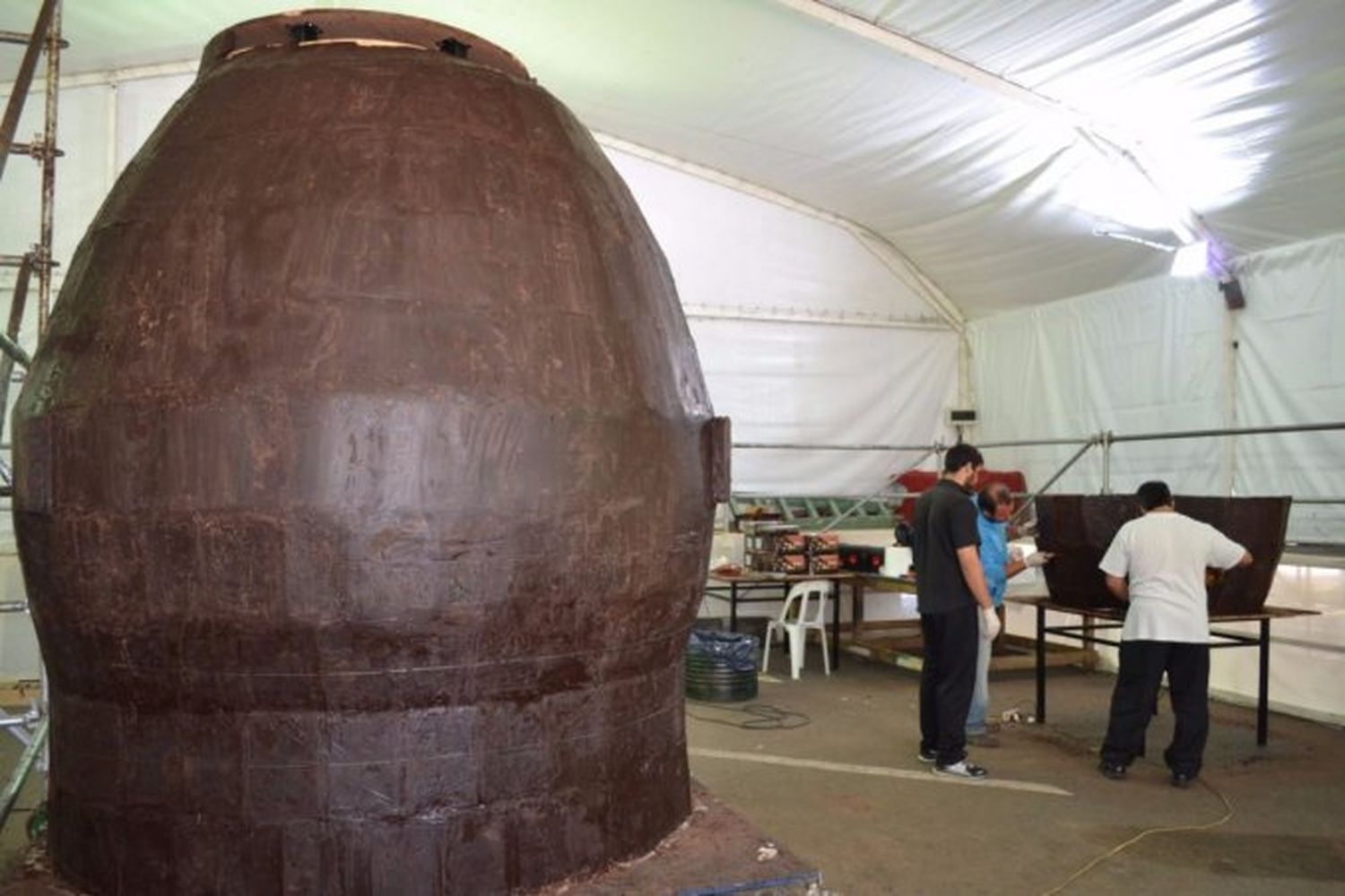 Pascua en Miramar: Preparan el conejo de chocolate más grande de la historia
