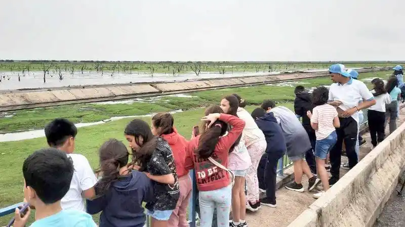 Alumnos de la Escuela N.º 1 visitaron el Bañado La Estrella