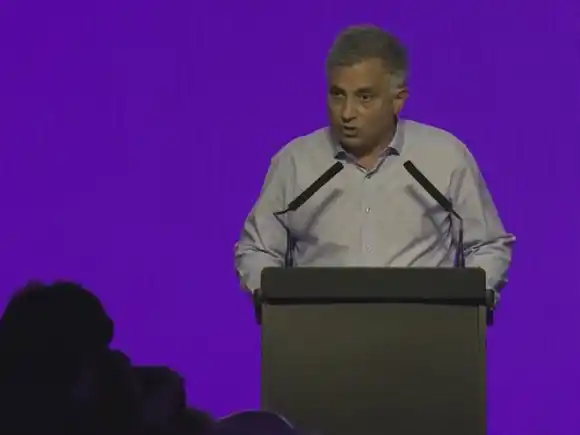 "No vamos a torcer el rumbo", dijo Pareja tras la derrota de LLA y apuntó "al fuerte aparato del kirchnerismo"