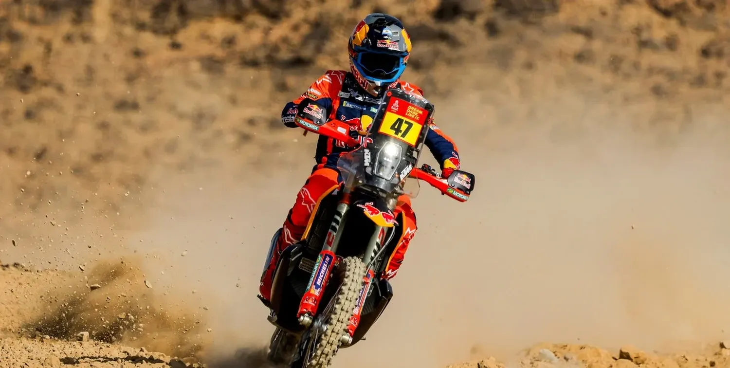 Kevin va recuperando su potencial de a poco y en esta ocasión finalizó entre los mejores 20 de la Etapa 1 en Motos. Fue 17° a una distancia con el puntero de 34m23s. Credito: Reuters/Maxim Shemetov