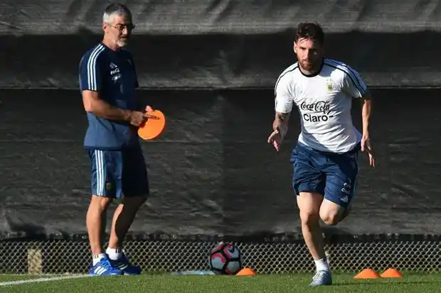Martino confirmó que Messi vuelve a jugar mañana ante Panamá