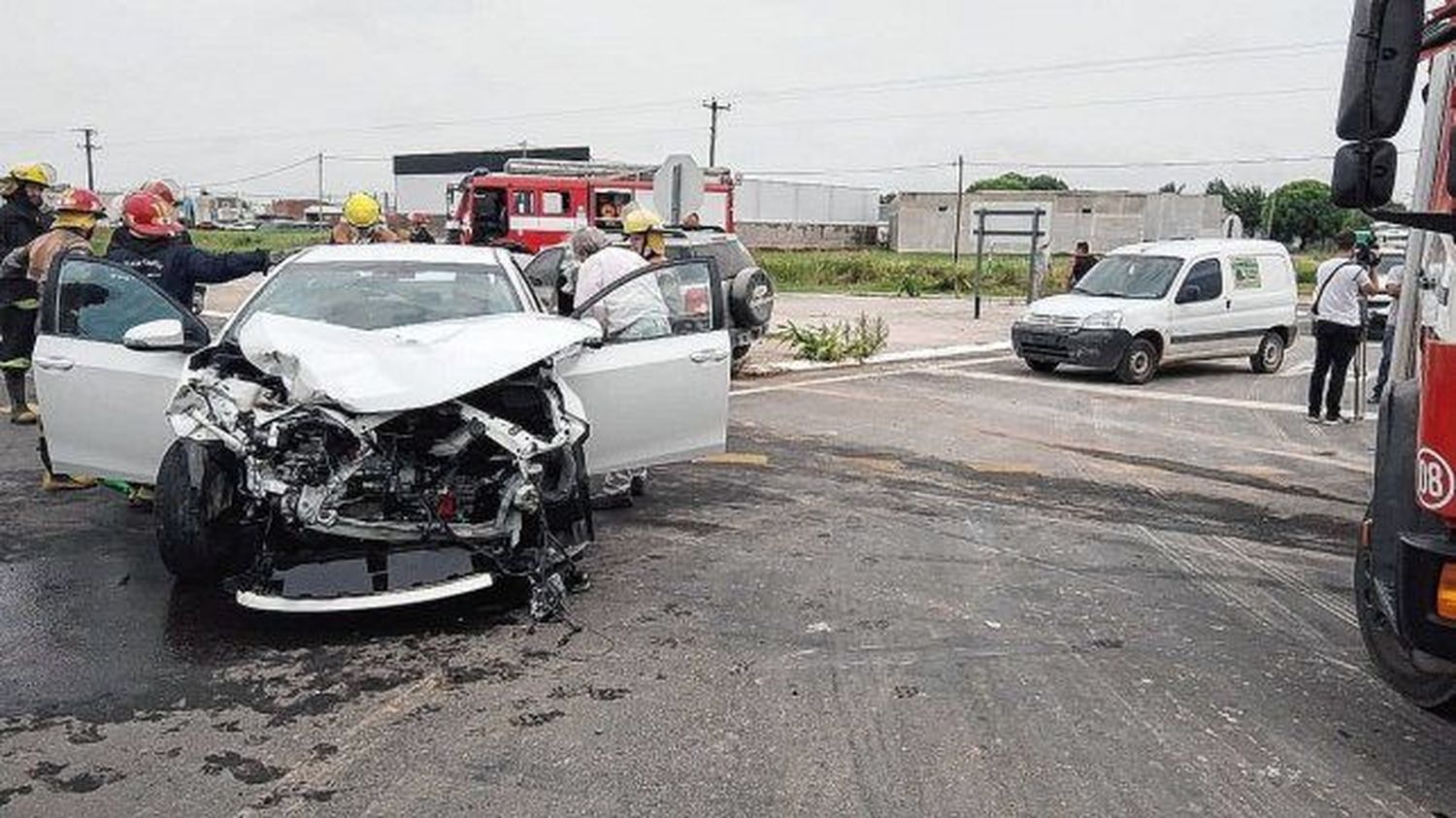 Una mujer herida en un choque en ruta 131