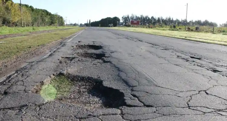Ediles quieren saber si se realizan obras de bacheo en los accesos a la ciudad
