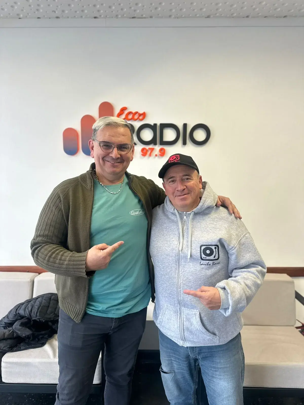 El productor Fabián Varela y el DJ Laucha Bassi