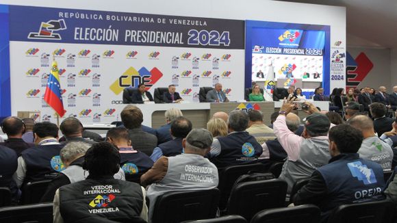 LOS PODERES GARANTIZARÁN «la TRANSPARENCIA y los DD. HH.» este 28 de julio: AMOROSO a los veedores internacionales