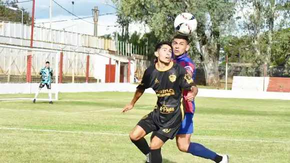 Libertad visita a Almagro de Concepción del Uruguay. Colegiales va ante Cosmos en Federación