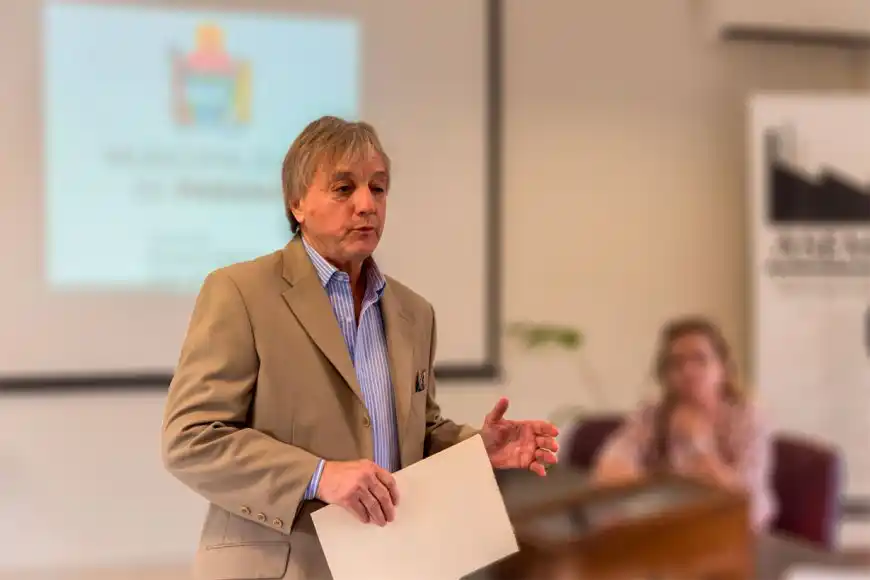 Increíble: el Director de la Casa de Entre Ríos viajó a España y se presentó como "Canciller de la provincia"