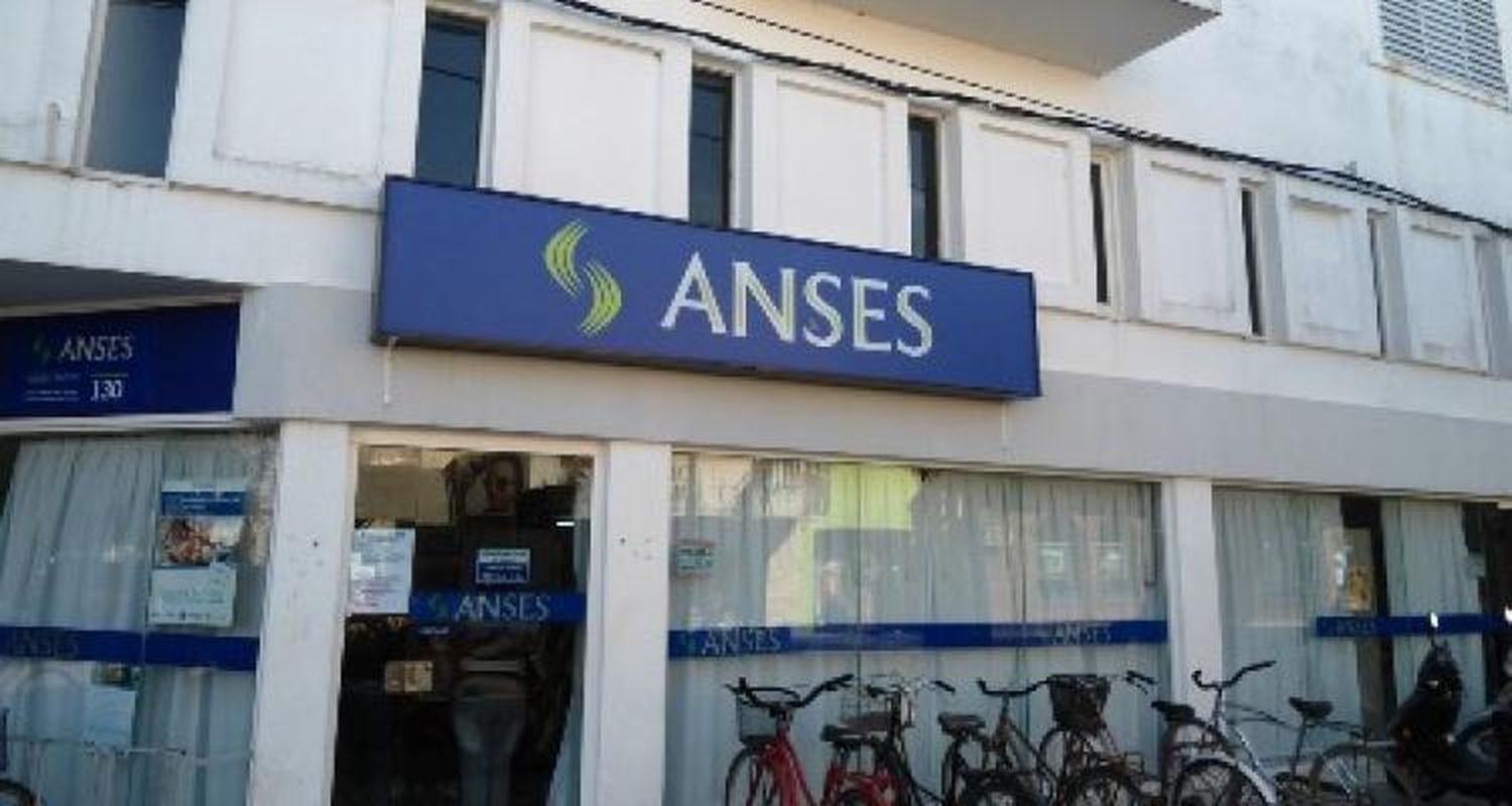 Denuncian “persecuciones” en Anses